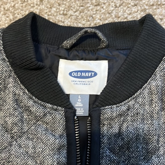 Zip Up Vest - Picture 3 of 3